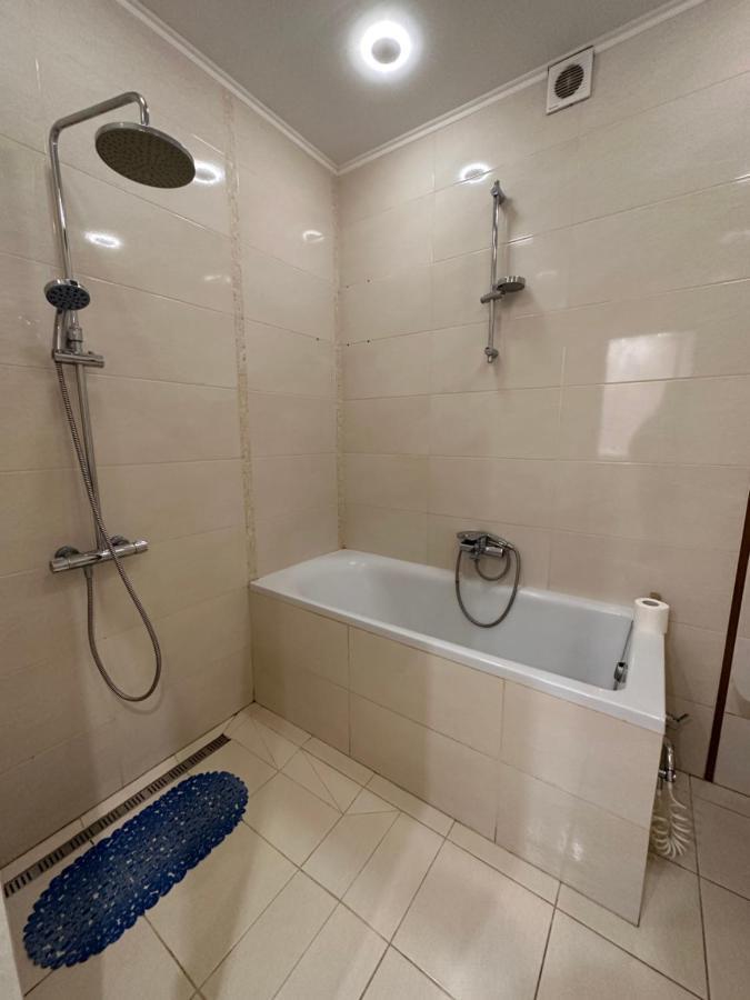 New Central 2Room Apartment Lviv Luaran gambar